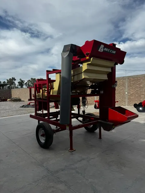 Máquina de limpieza con elevador